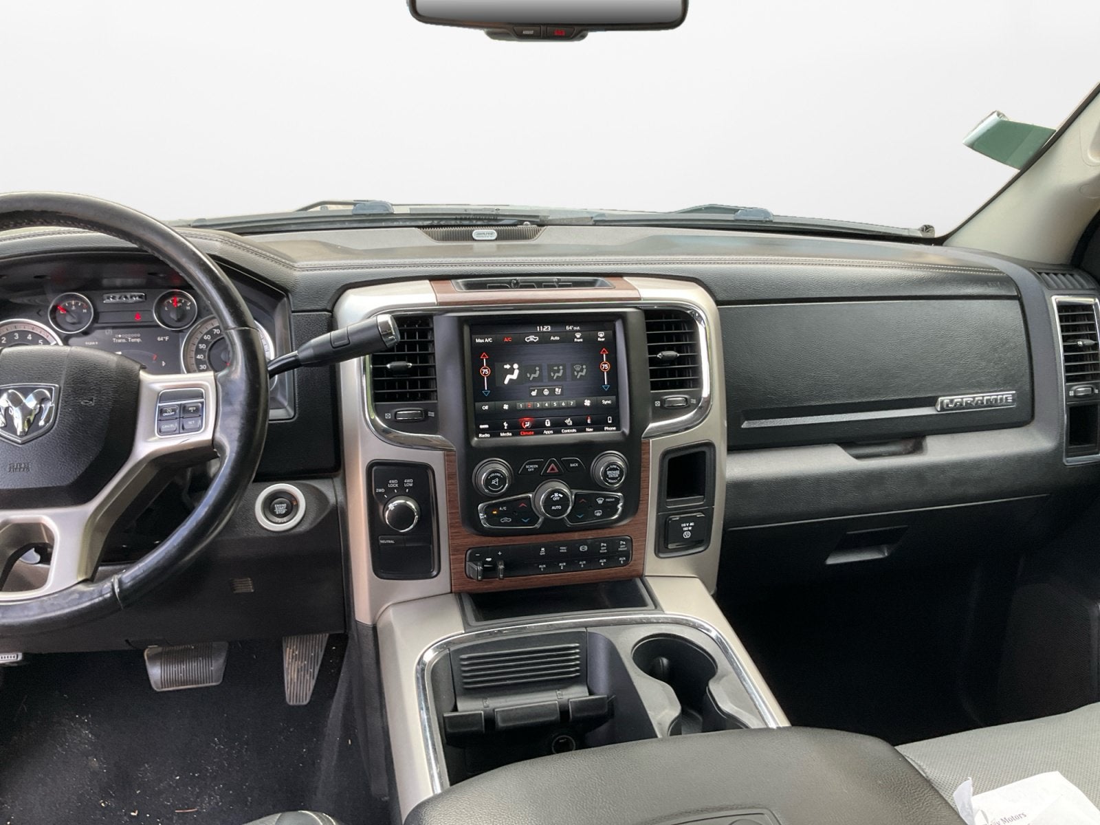 2018 RAM 3500 Laramie Crew Cab 4x4 6'4' Box