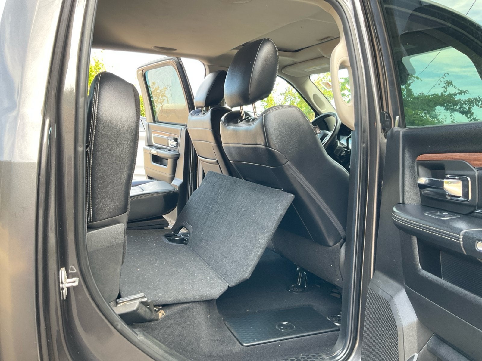 2018 RAM 3500 Laramie Crew Cab 4x4 6'4' Box