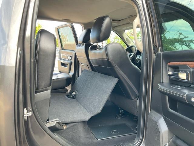 2018 RAM 3500 Laramie Crew Cab 4x4 6'4' Box