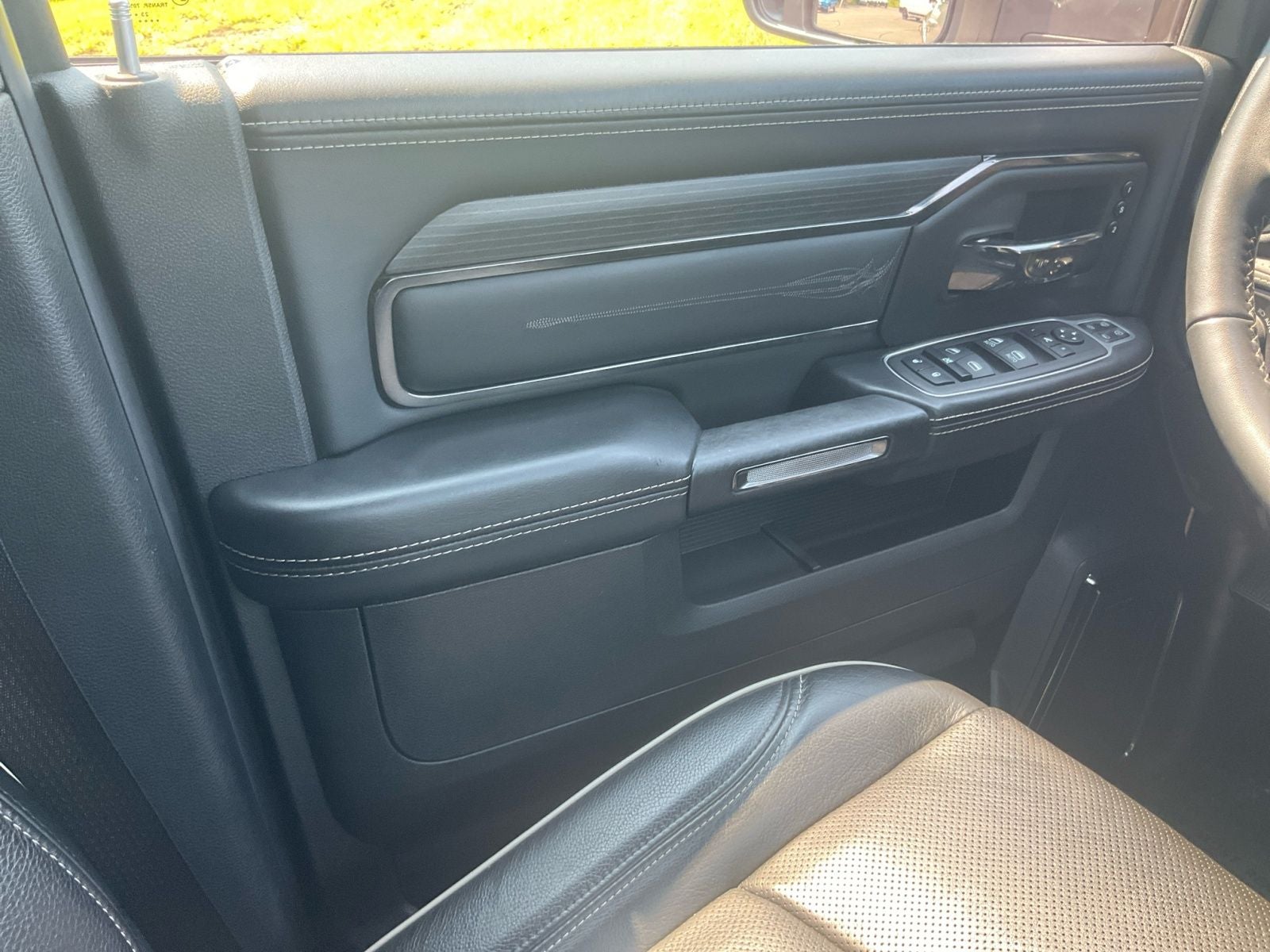 2024 RAM 3500 Limited Mega Cab 4x4 6'4' Box