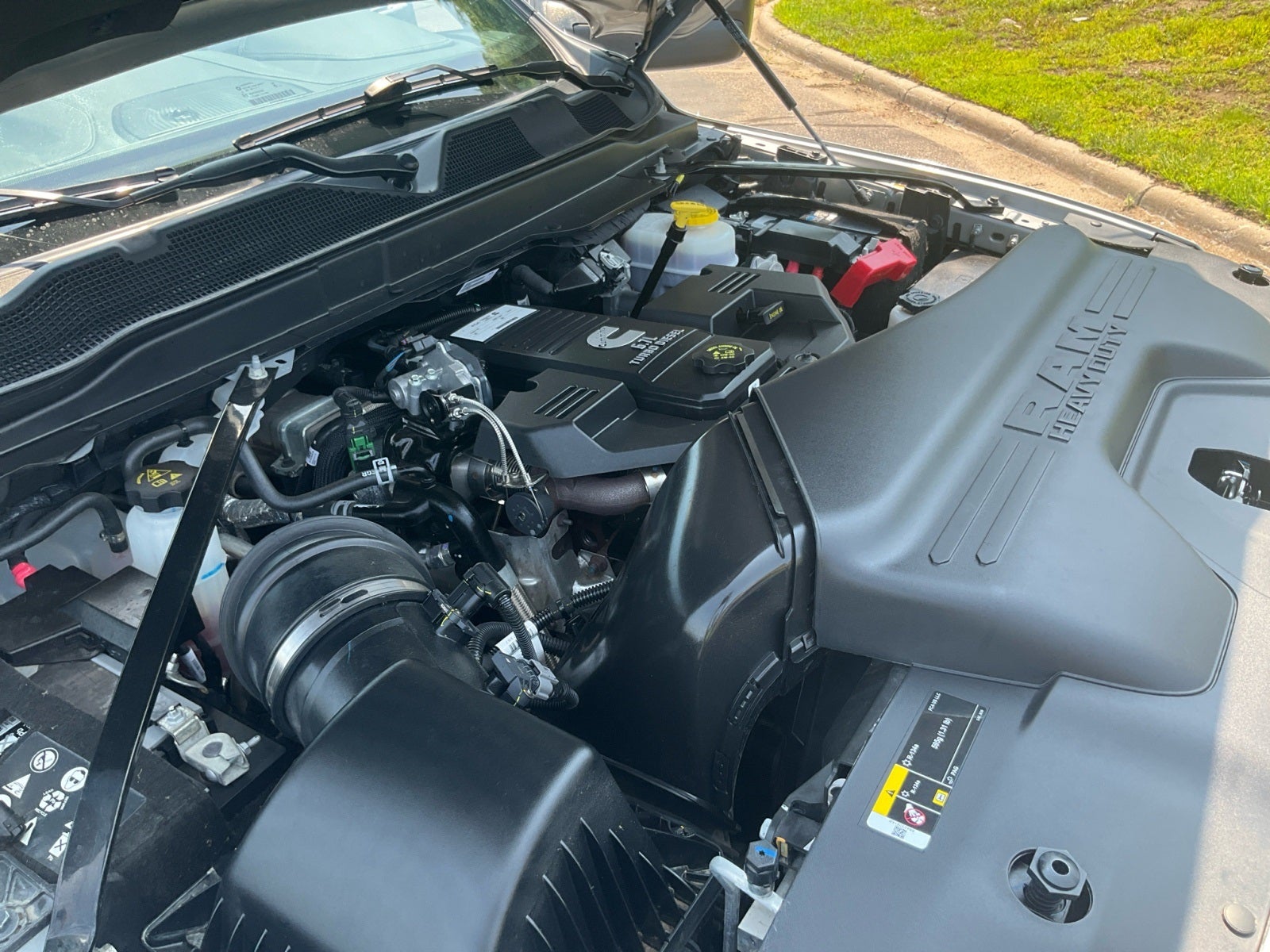 2024 RAM 3500 Limited Mega Cab 4x4 6'4' Box