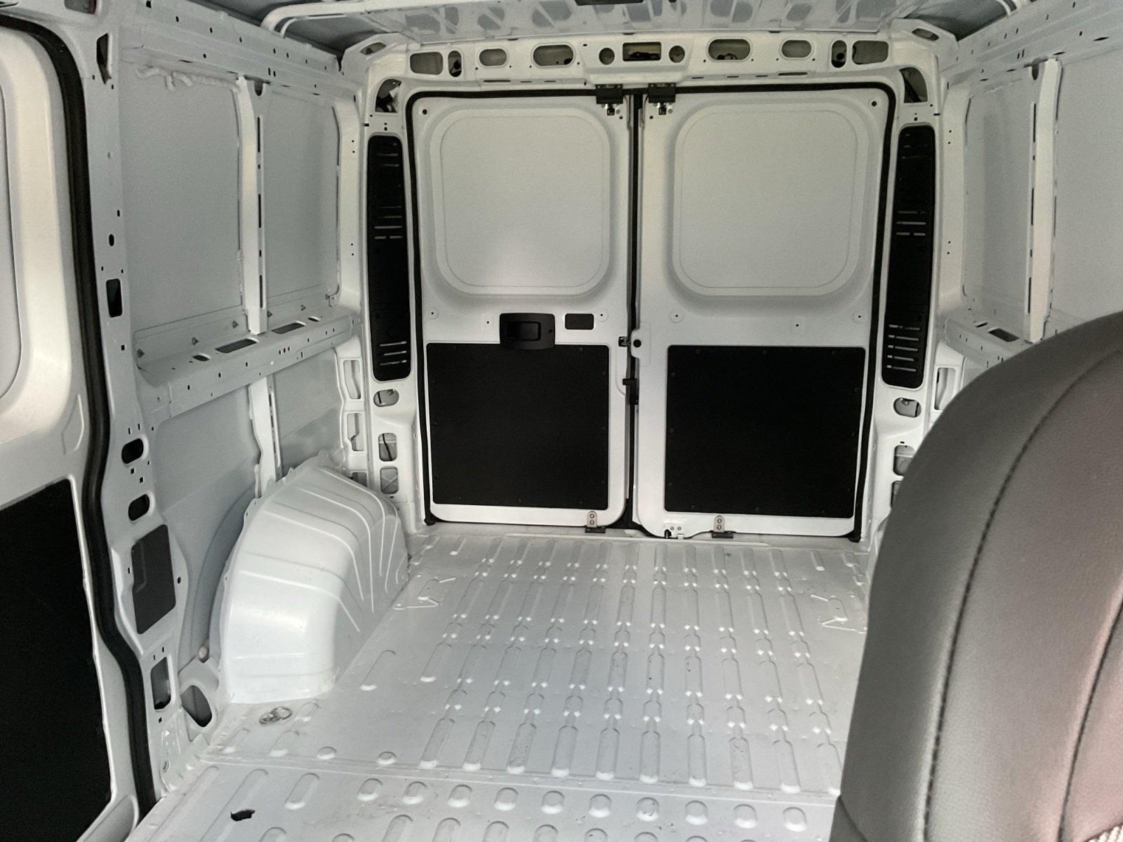 2025 RAM ProMaster 1500 Cargo Van Tradesman Low Roof 136' WB w/Pass Seat