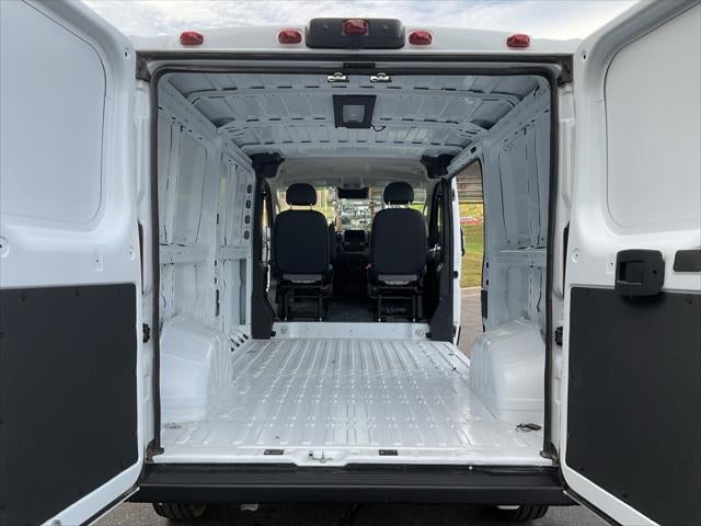 2025 RAM ProMaster 1500 Cargo Van Tradesman Low Roof 136' WB w/Pass Seat