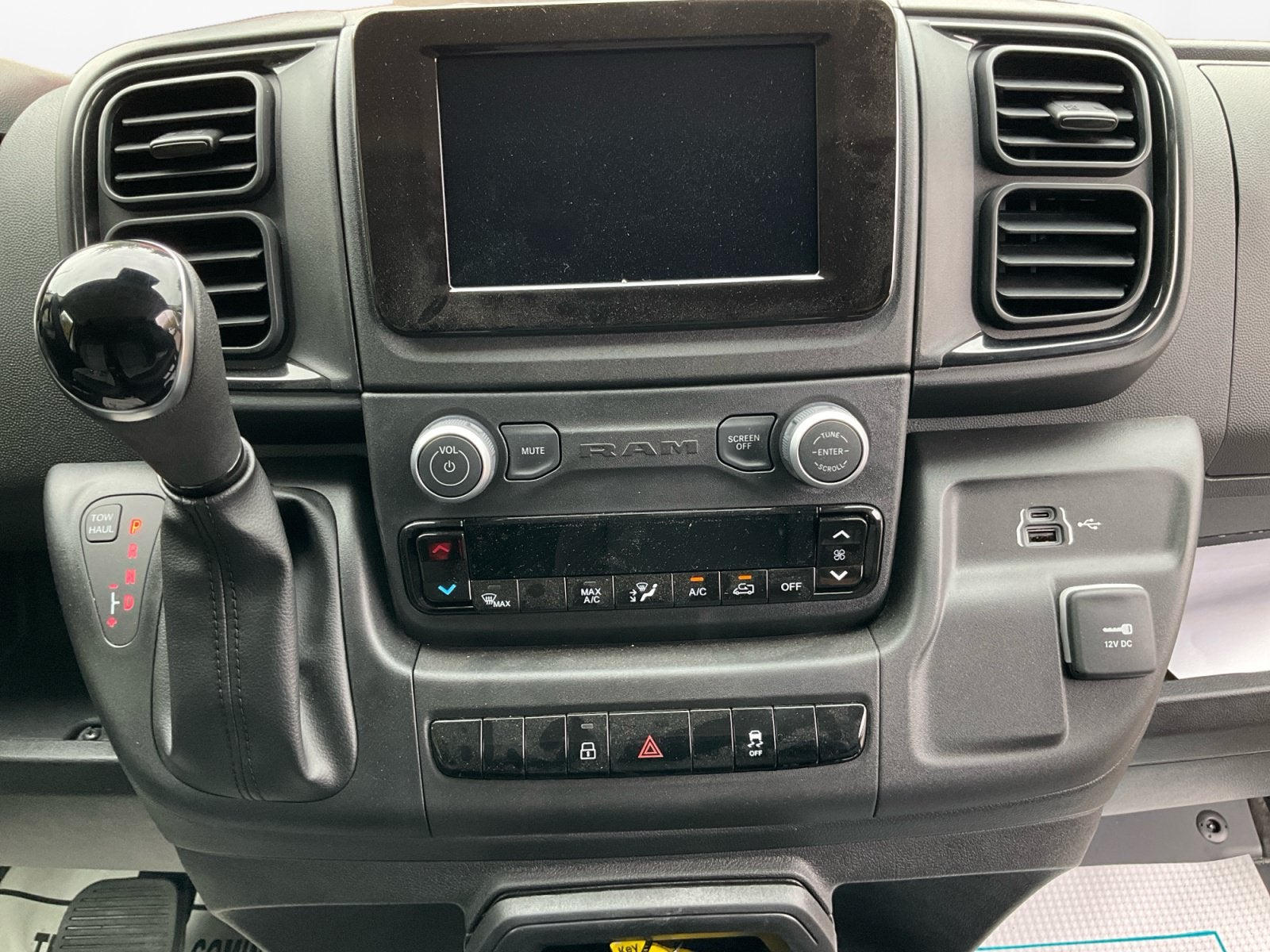 2025 RAM ProMaster 1500 Cargo Van Tradesman Low Roof 118' WB w/Pass Seat