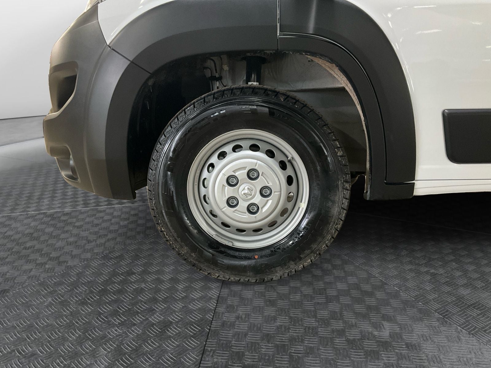 2025 RAM ProMaster 1500 Low Roof Tradesman