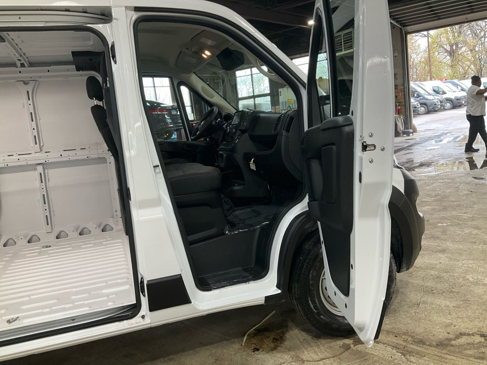 2025 RAM ProMaster 1500 Low Roof Tradesman