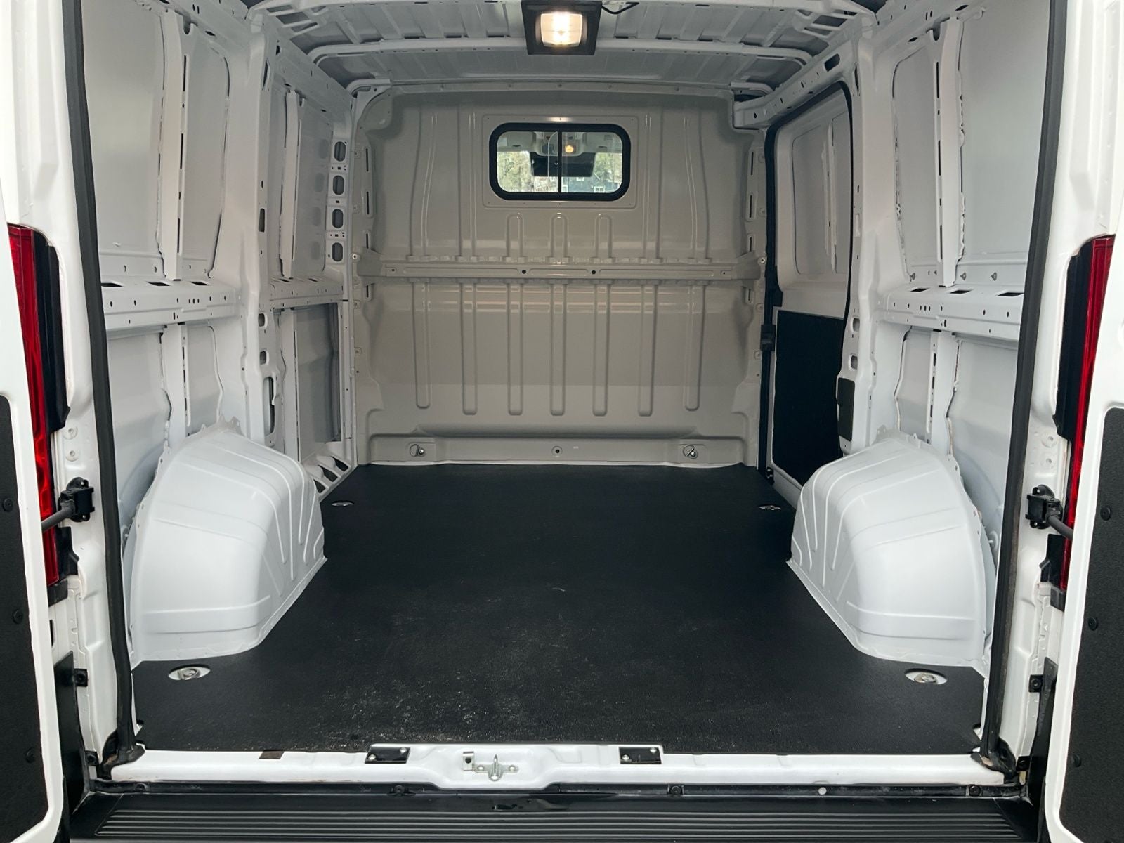 2025 RAM ProMaster 1500 Low Roof Tradesman
