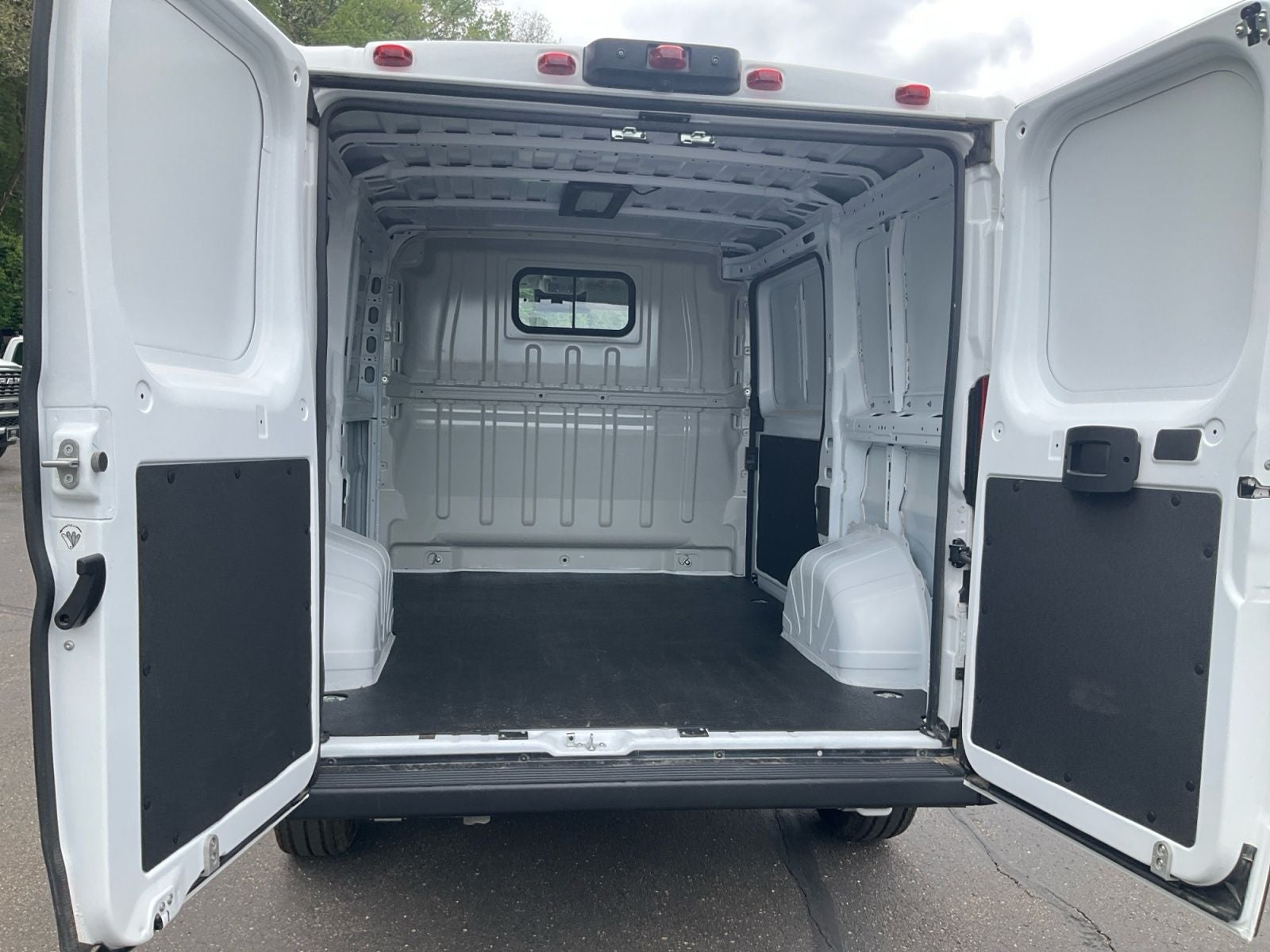 2025 RAM ProMaster 1500 Low Roof Tradesman
