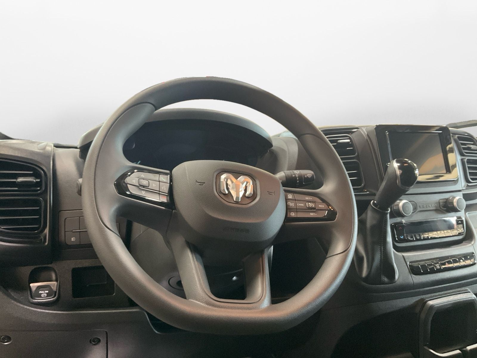 2025 RAM Promaster 2500 Low Roof Tradesman