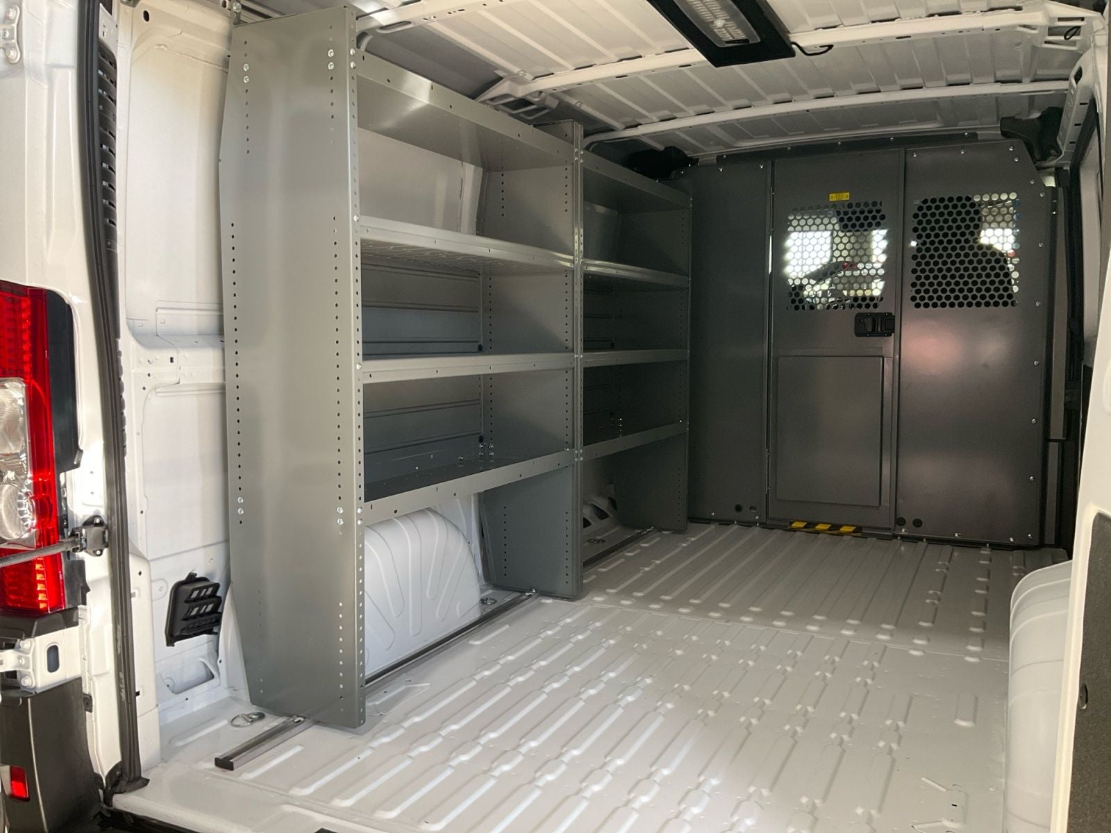 2025 RAM Promaster 2500 Low Roof Tradesman