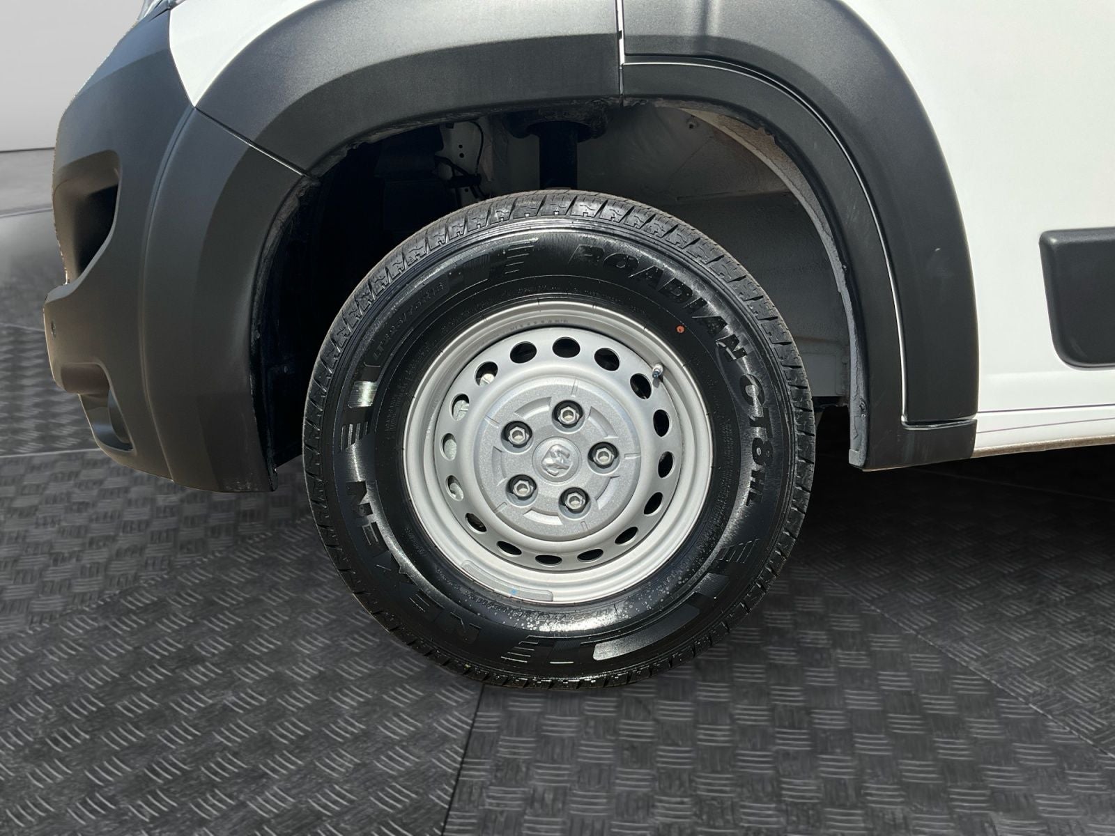 2025 RAM Promaster 2500 Low Roof Tradesman