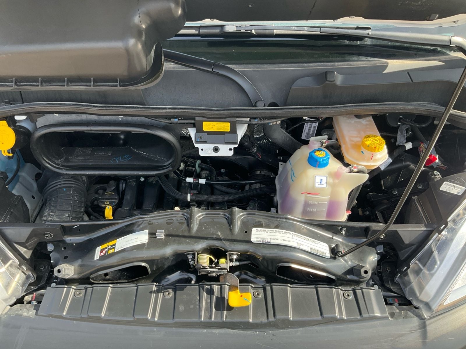 2025 RAM Promaster 2500 Low Roof Tradesman
