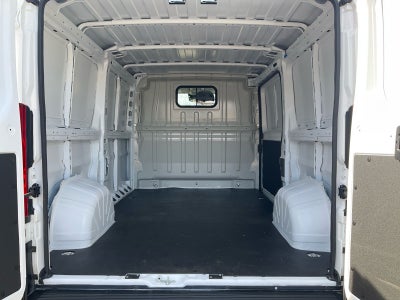 2025 RAM Promaster 2500 Low Roof Tradesman
