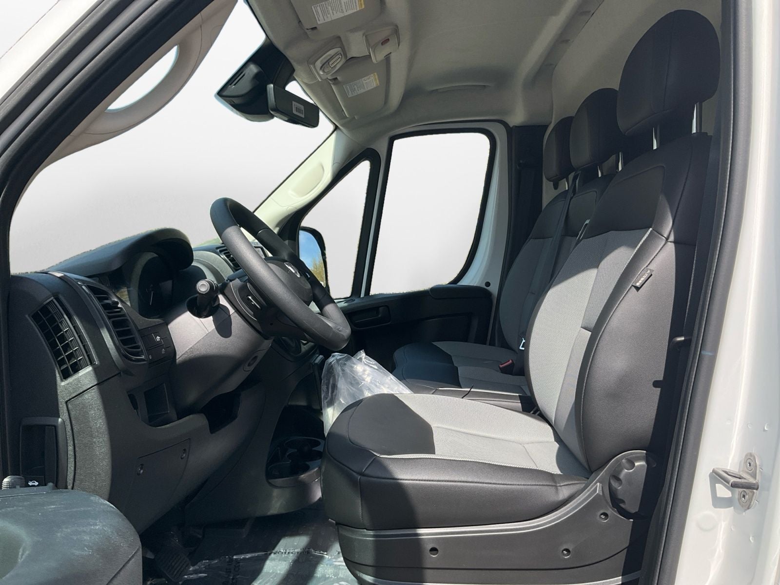 2025 RAM Promaster 2500 Low Roof Tradesman