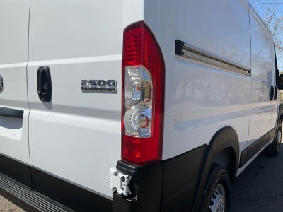 2025 RAM Promaster 2500 Low Roof Tradesman