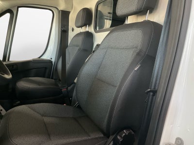 2025 RAM Promaster 2500 Low Roof Tradesman