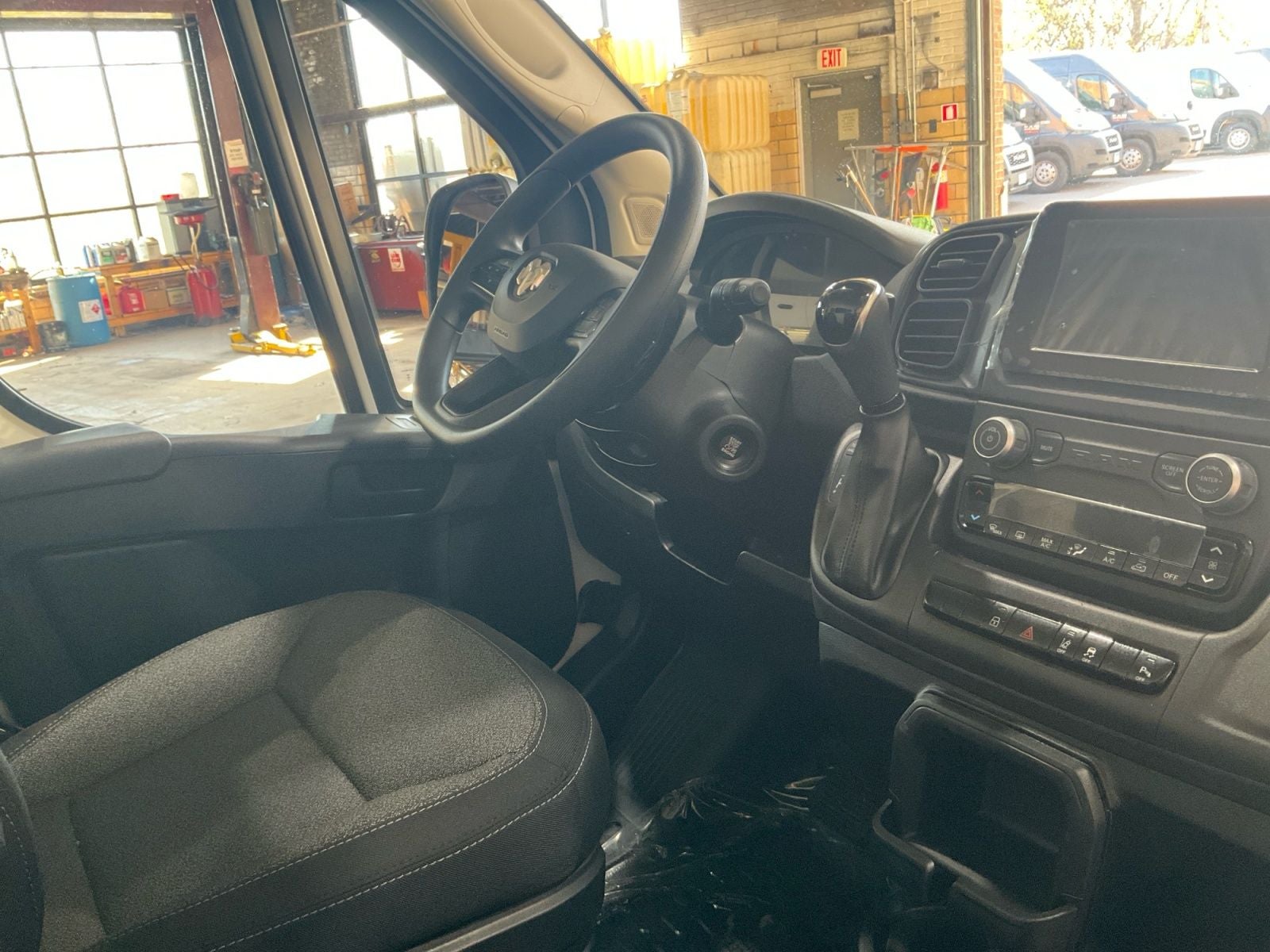 2025 RAM Promaster 2500 Low Roof Tradesman