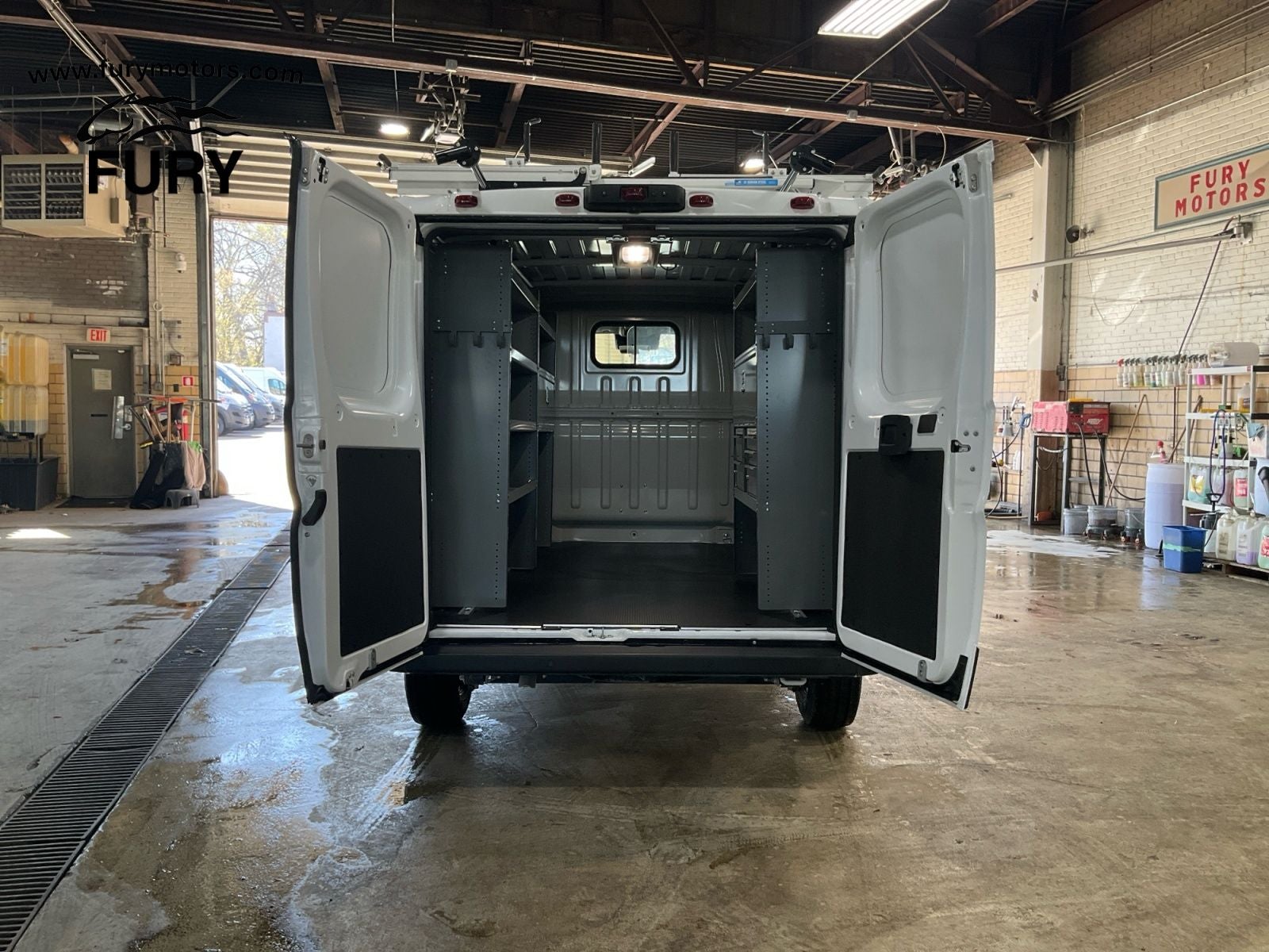 2025 RAM Promaster 2500 Low Roof Tradesman