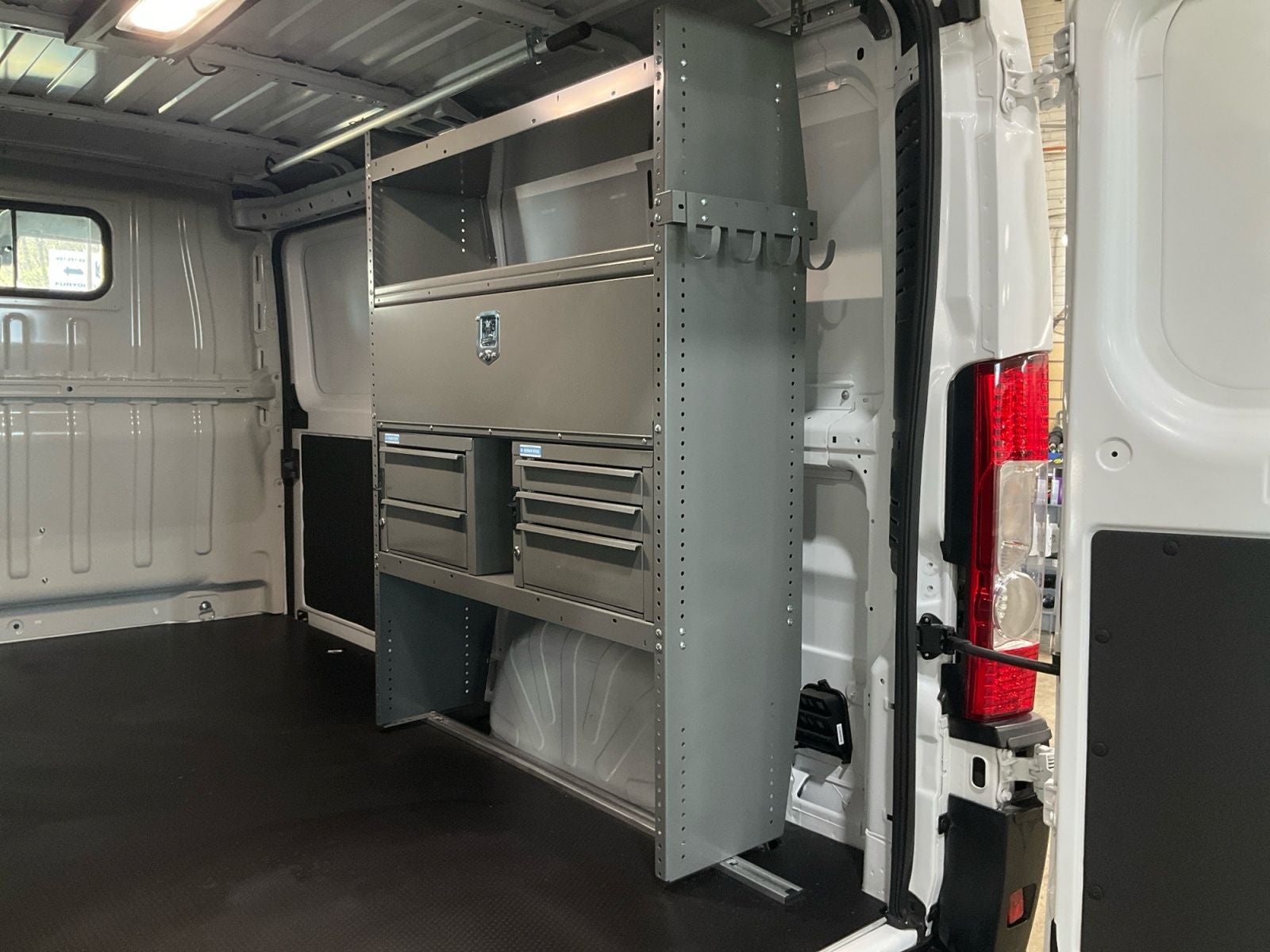 2025 RAM Promaster 2500 Low Roof Tradesman