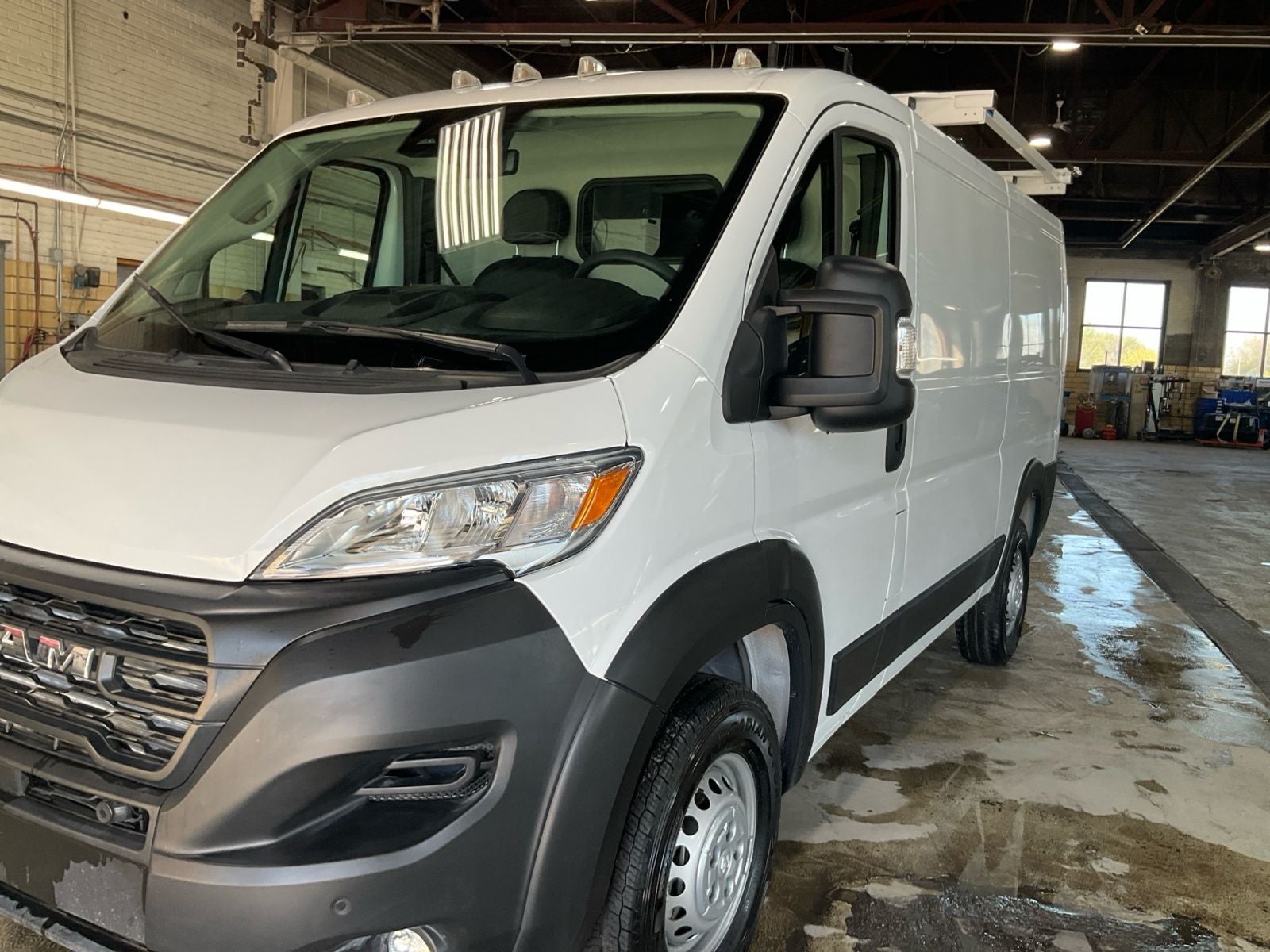 2025 RAM Promaster 2500 Low Roof Tradesman