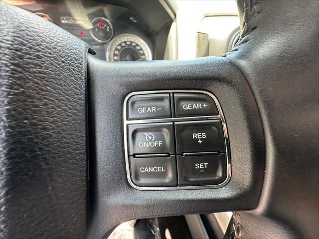 2017 RAM 1500 Big Horn Crew Cab 4x4 5'7' Box