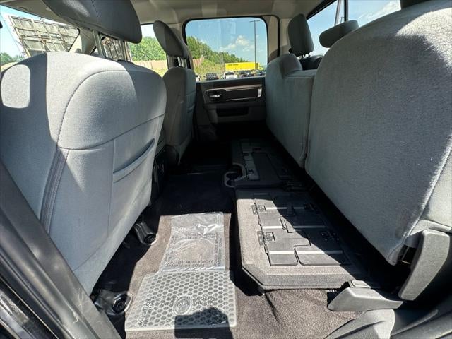 2017 RAM 1500 Big Horn Crew Cab 4x4 5'7' Box