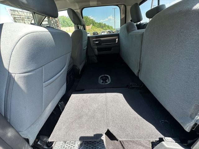 2017 RAM 1500 Big Horn Crew Cab 4x4 5'7' Box