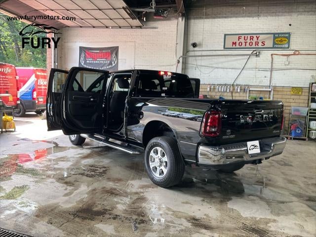 2026 RAM 2500 Big Horn Crew Cab 4x4 6'4' Box