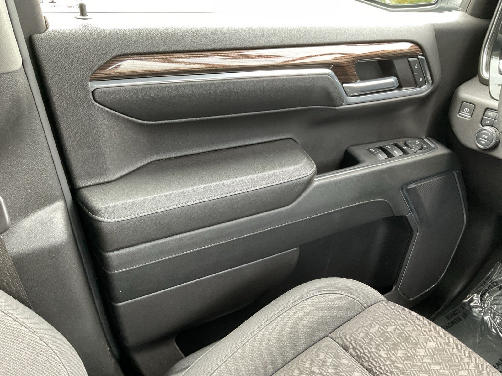 2024 Chevrolet Silverado 1500 4WD Crew Cab Short Bed LT Trail Boss