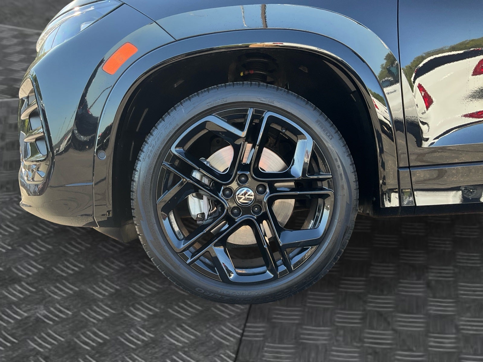 2025 Volkswagen Tiguan 2.0T SE R-Line Black