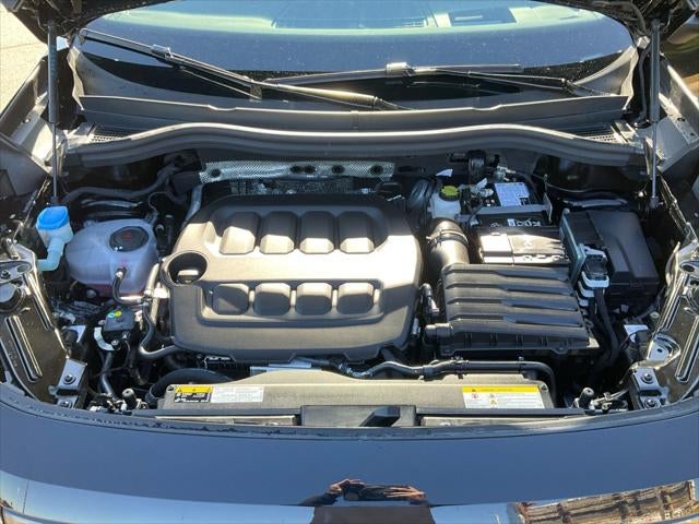 2025 Volkswagen Tiguan 2.0T SE R-Line Black