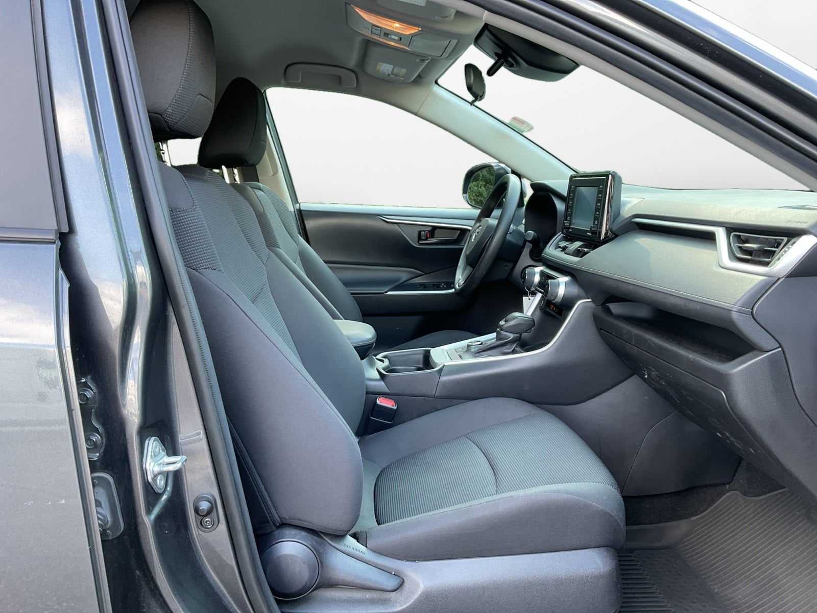 2020 Toyota RAV4 Hybrid LE