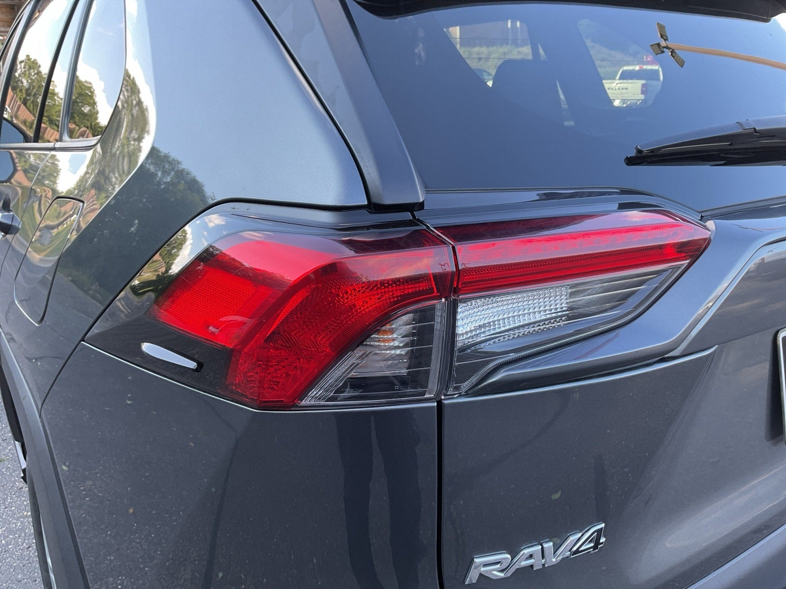 2020 Toyota RAV4 Hybrid LE