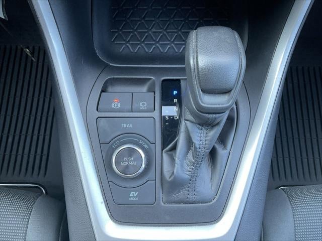 2020 Toyota RAV4 Hybrid LE