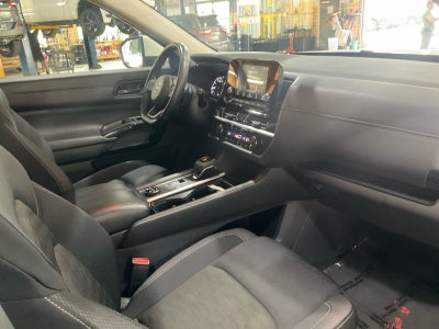 2024 Nissan Pathfinder SV 4WD