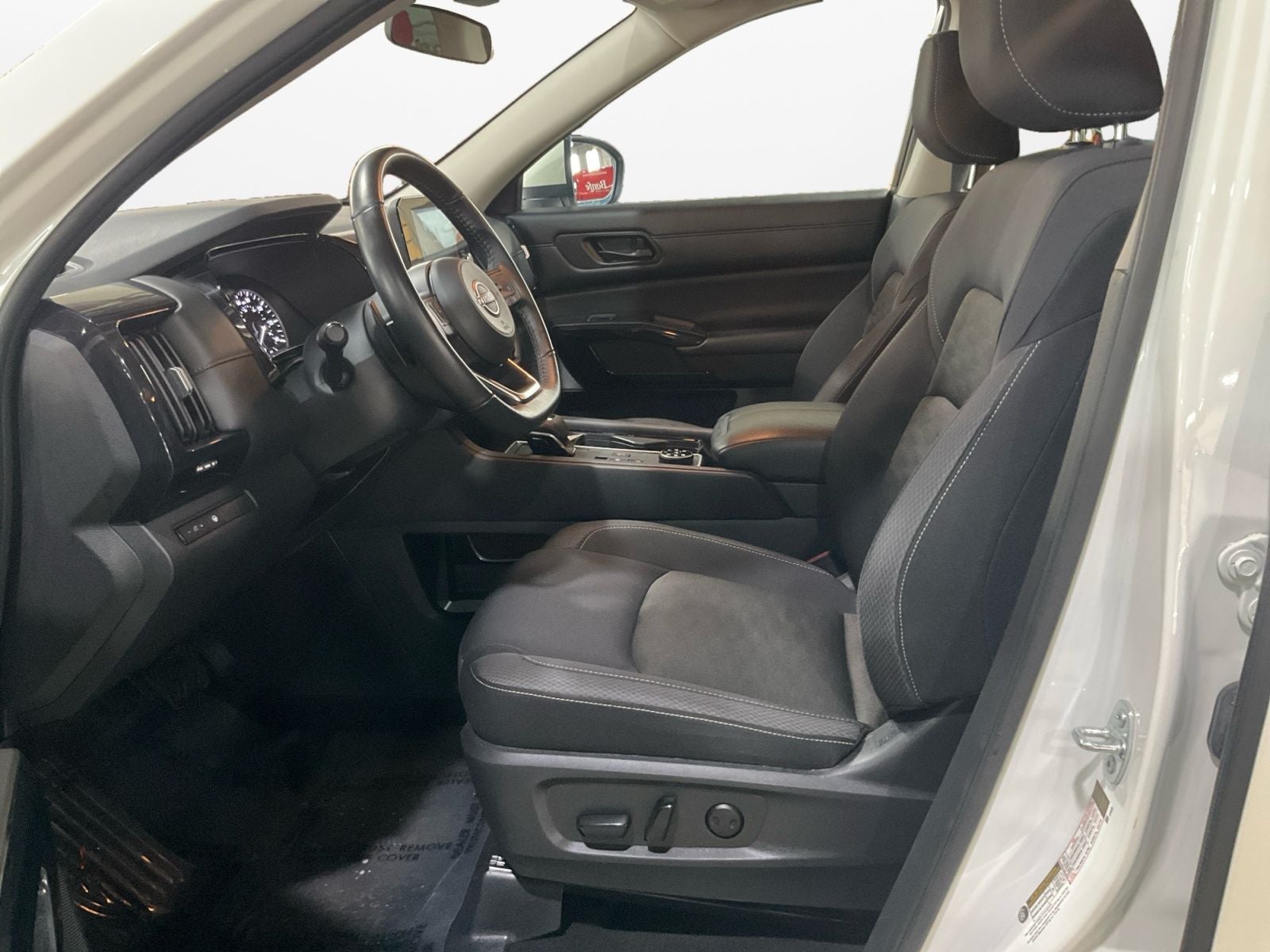 2024 Nissan Pathfinder SV 4WD