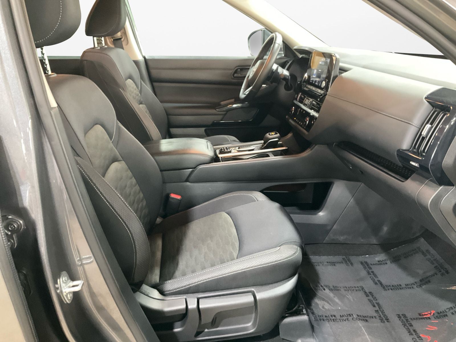 2025 Nissan Pathfinder SV 4WD