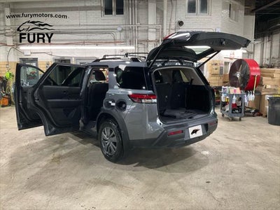 2025 Nissan Pathfinder SV 4WD