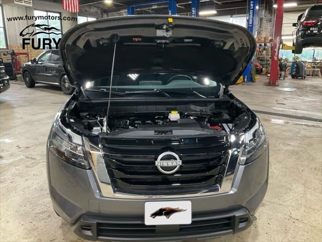 2025 Nissan Pathfinder SV 4WD