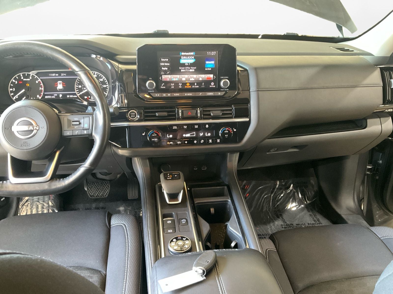 2022 Nissan Pathfinder SV