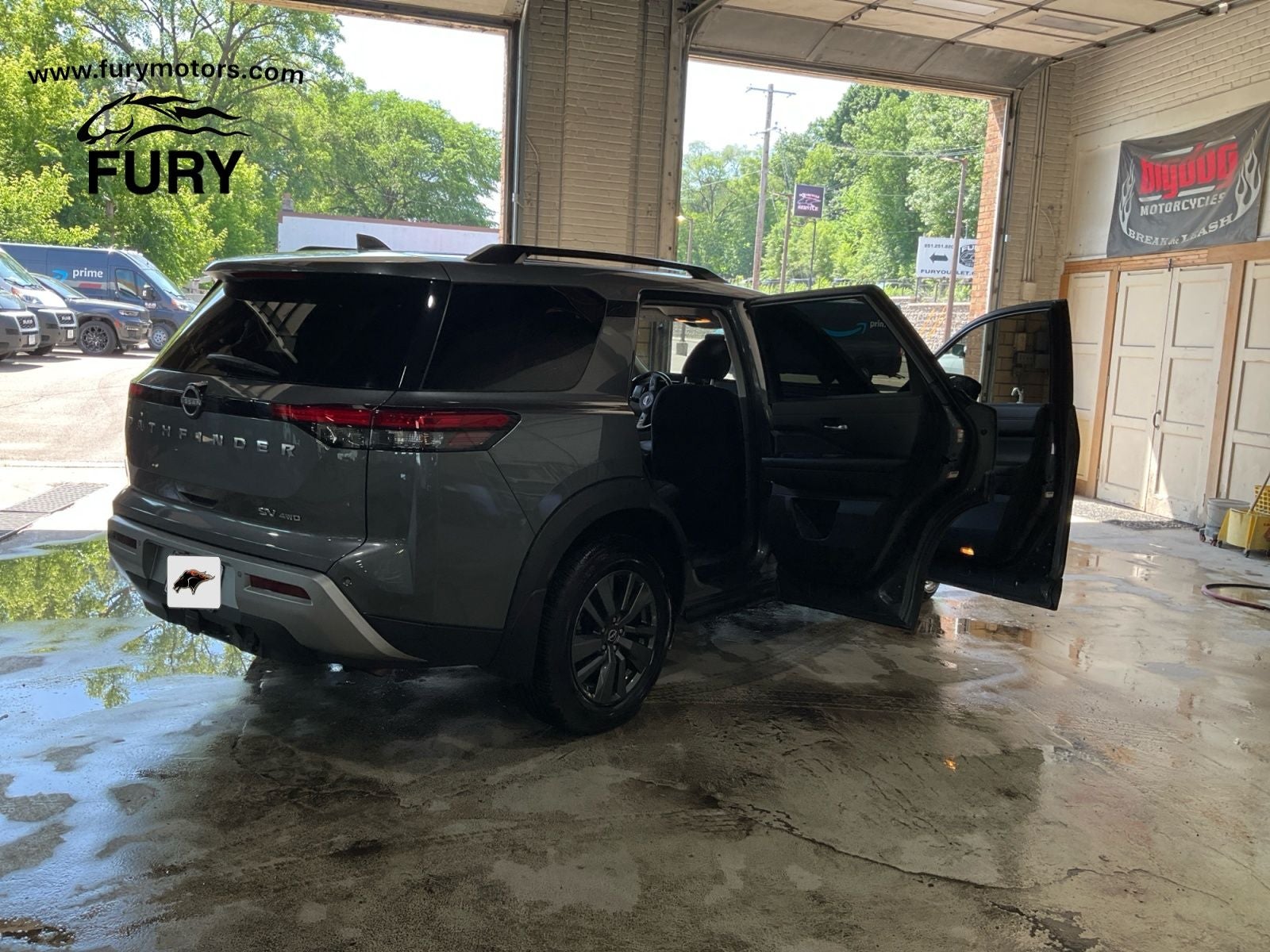 2022 Nissan Pathfinder SV
