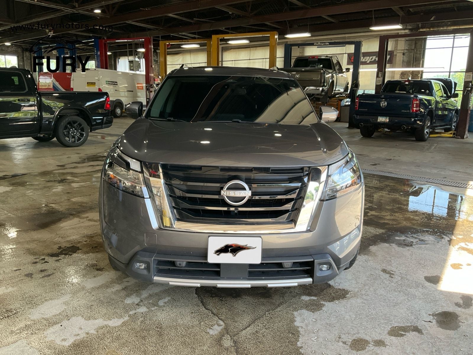 2022 Nissan Pathfinder SV