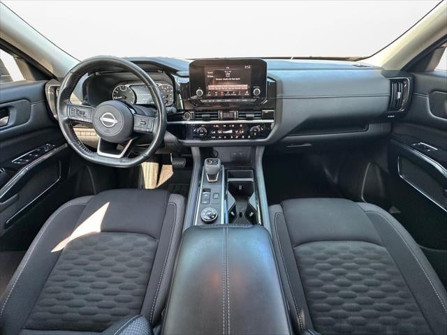 2022 Nissan Pathfinder SV 4WD