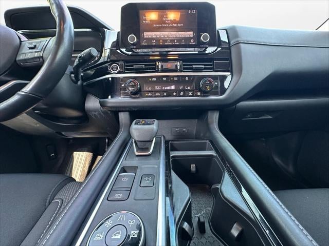 2022 Nissan Pathfinder SV 4WD