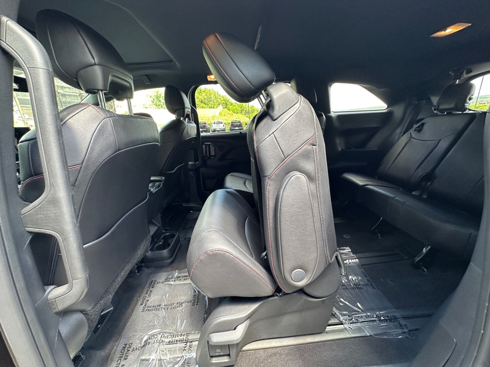 2025 Toyota Sienna Base