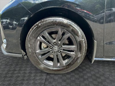 2025 Toyota Sienna Base