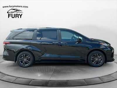 2025 Toyota Sienna Base