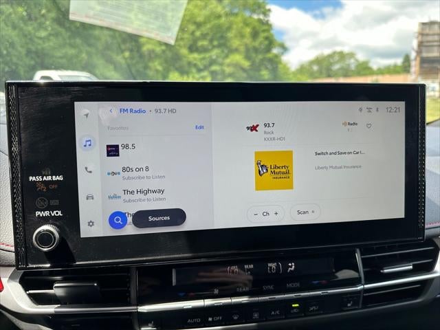 2025 Toyota Sienna Base