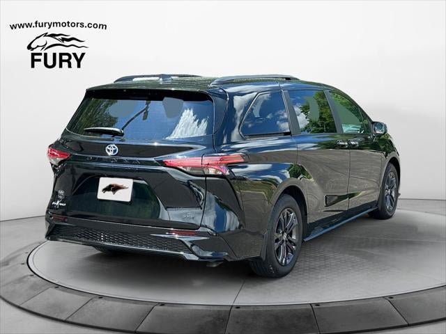 2025 Toyota Sienna Base