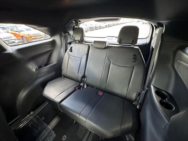 2025 Toyota Sienna Base